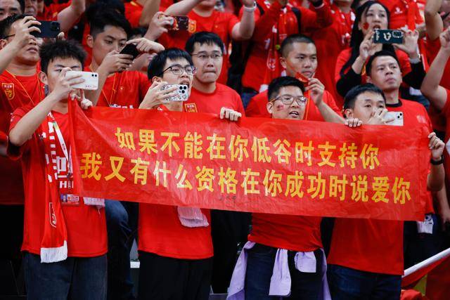 巴萨传奇队将于迈阿密再战皇马传奇，布拉沃和A·比达尔迎首秀